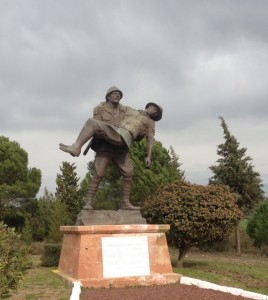 Turkish soldier carrying Australian soldier