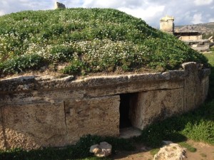 tumulus tomb